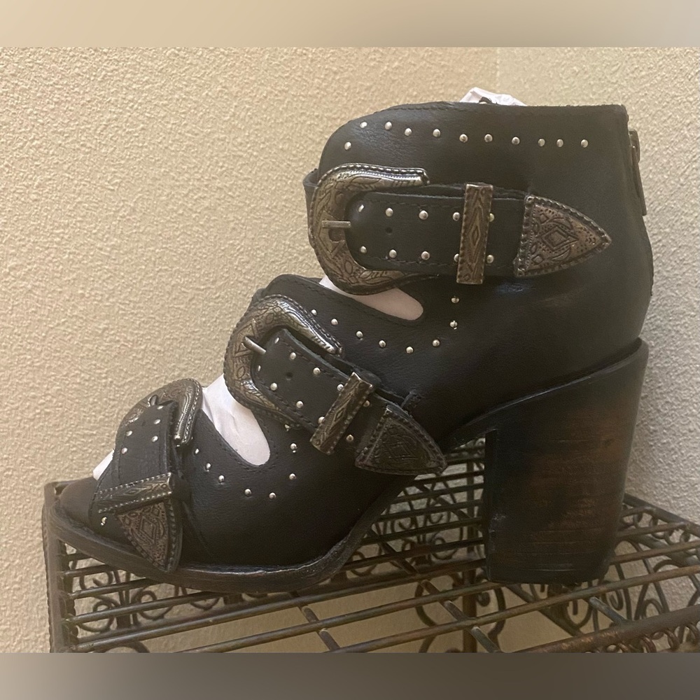 New Freebird Violet Sandal Black Sz 10